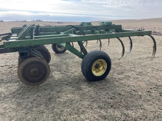 Image of John Deere 712 equipment image 4