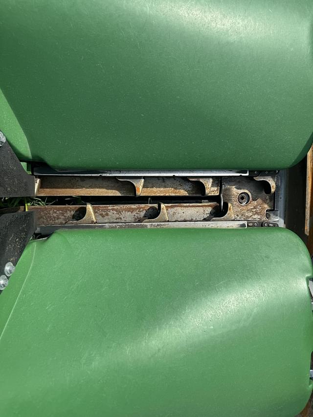 Image of John Deere 712C equipment image 3