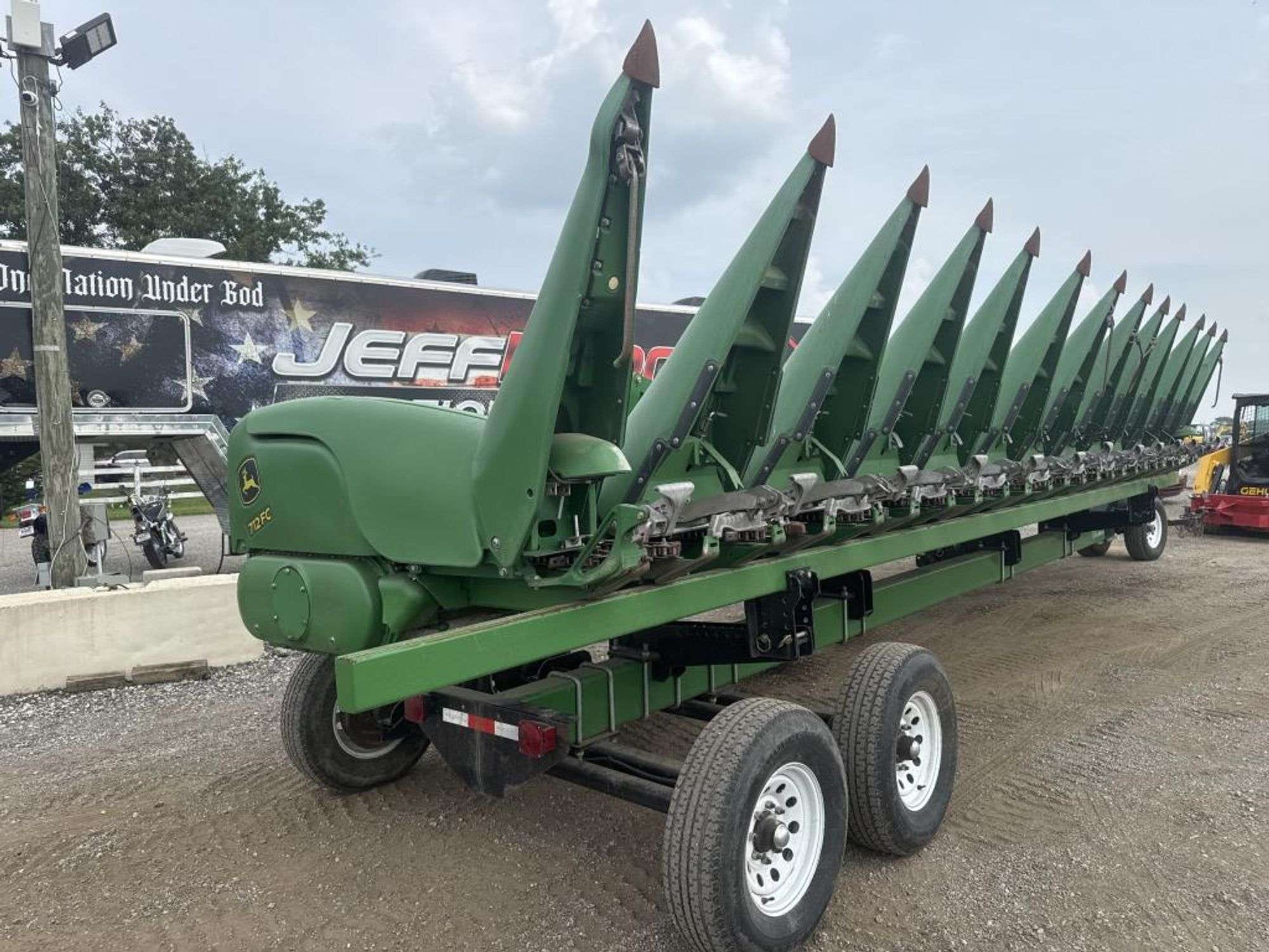 John Deere 712FC Equipment Image0