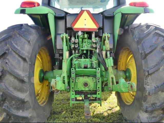 Image of John Deere 7130 equipment image 4