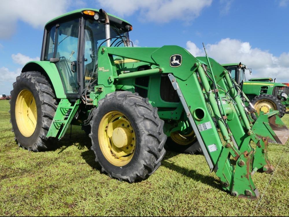 Image of John Deere 7130 Primary image