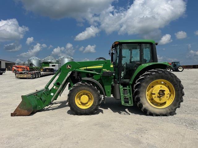 Image of John Deere 7130 equipment image 1
