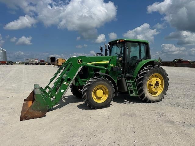 John Deere 7130 Image