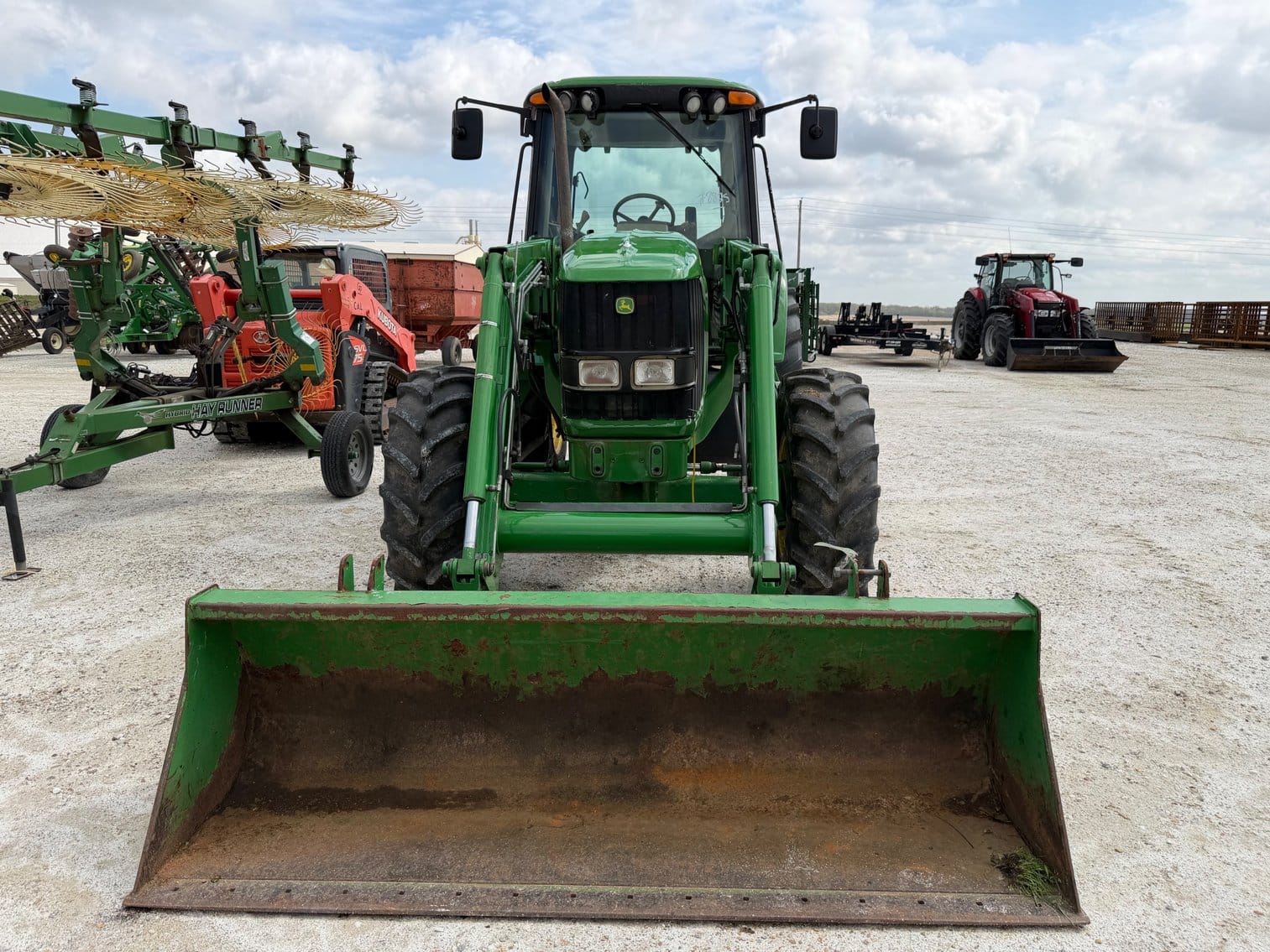 John Deere 7130 Equipment Image0