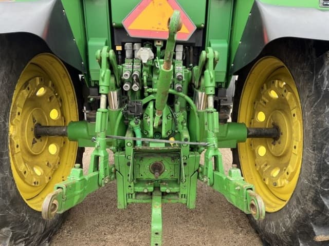 Image of John Deere 7130 equipment image 4