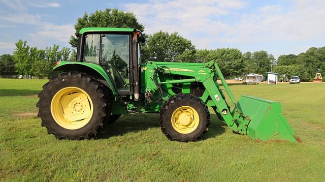 Image of John Deere 7130 equipment image 2