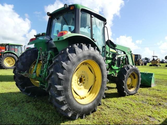 Image of John Deere 7130 equipment image 2