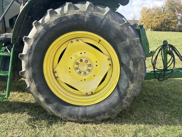 Image of John Deere 7130 equipment image 3