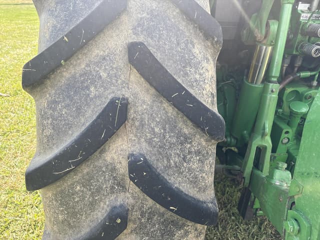 Image of John Deere 7130 equipment image 4