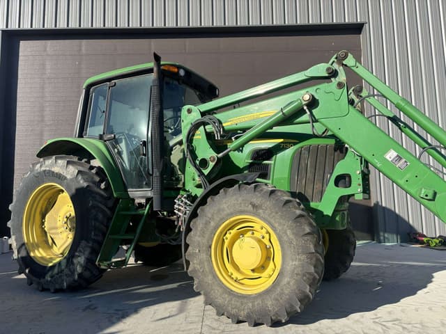 Image of John Deere 7130 equipment image 1