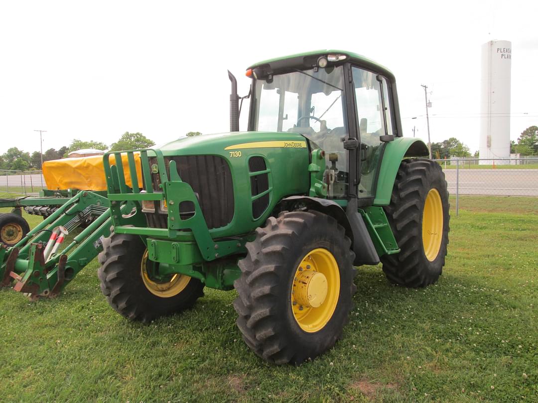 Image of John Deere 7130 Primary image