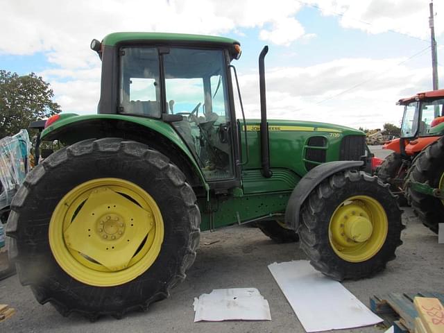 Image of John Deere 7130 equipment image 1