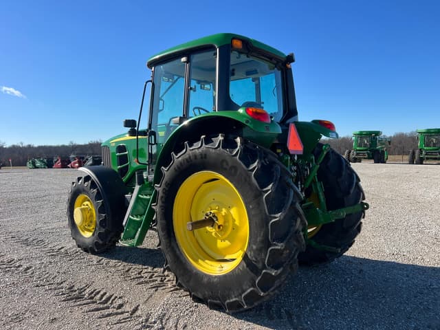 Image of John Deere 7130 equipment image 4