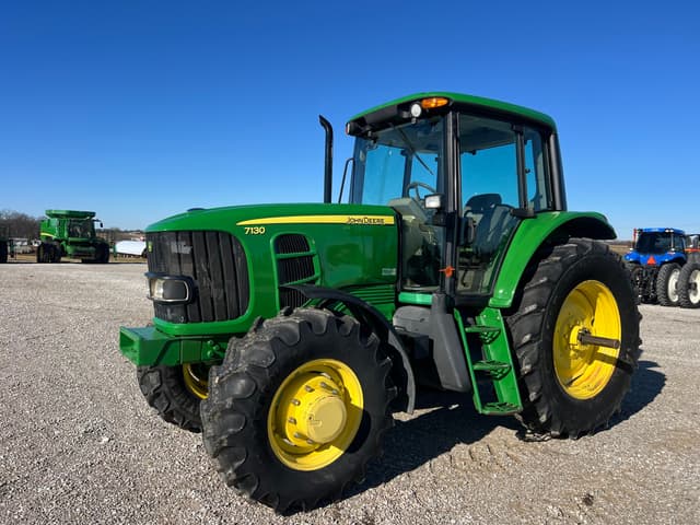 Image of John Deere 7130 equipment image 1