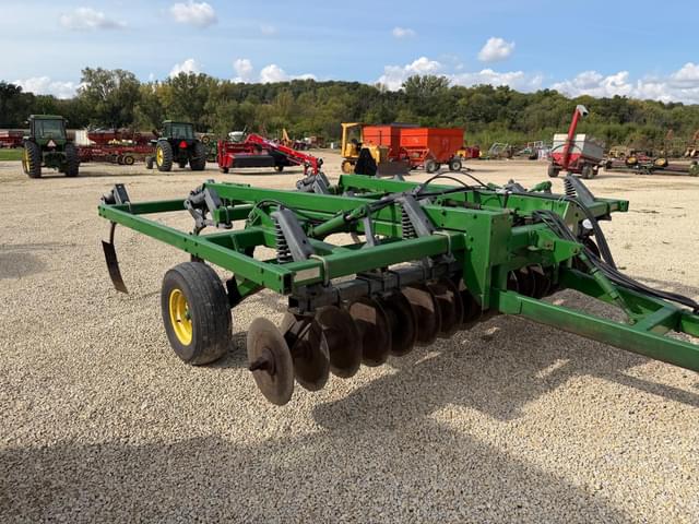 Image of John Deere 714 equipment image 3