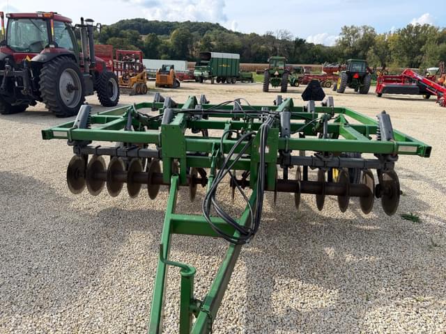 Image of John Deere 714 equipment image 1