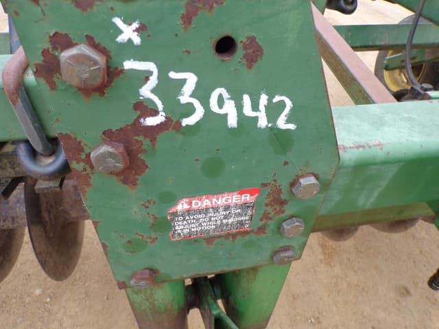 Image of John Deere 714 equipment image 1