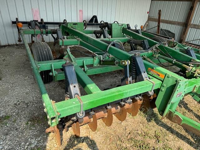 Image of John Deere 714 equipment image 3