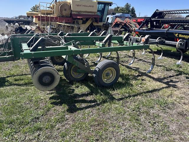 Image of John Deere 714 equipment image 4