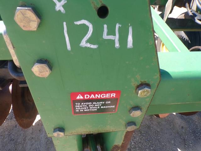 Image of John Deere 714 equipment image 1