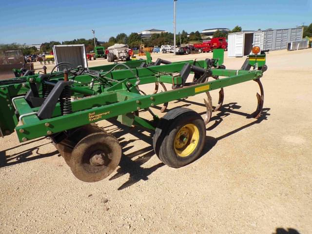 Image of John Deere 714 equipment image 3