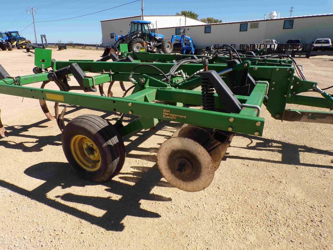 Image of John Deere 714 Primary image