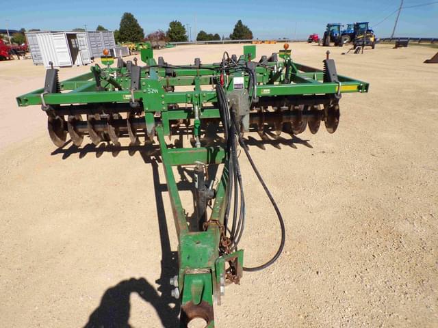 Image of John Deere 714 equipment image 2