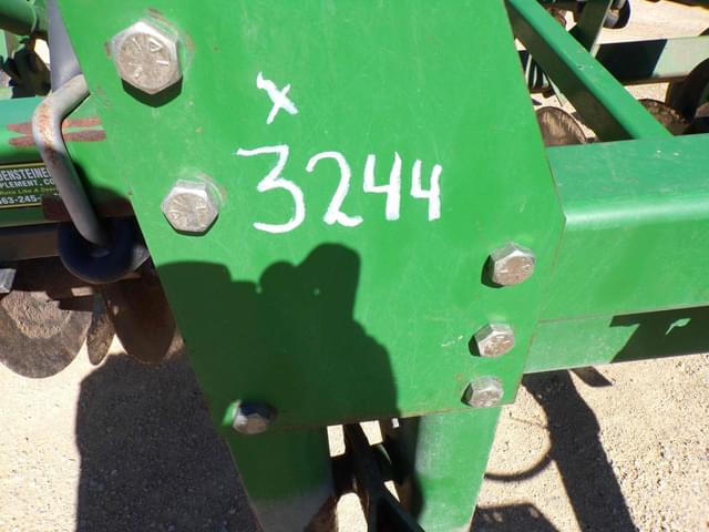 Image of John Deere 714 equipment image 1