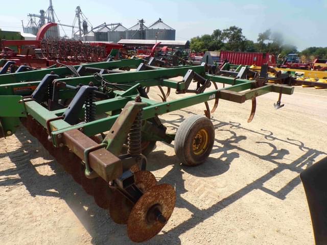 Image of John Deere 714 equipment image 3
