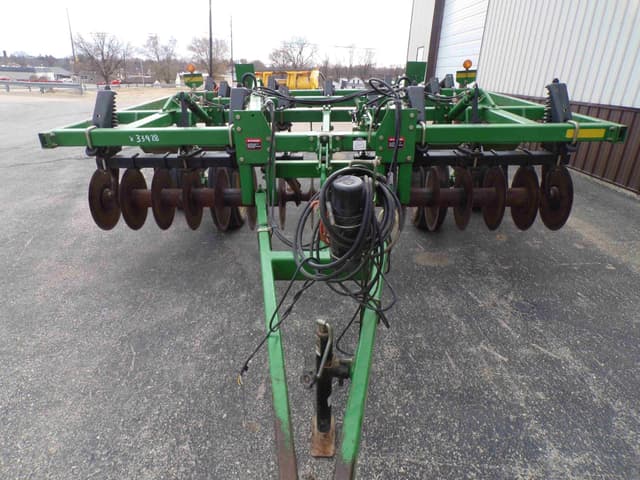 Image of John Deere 714 equipment image 2