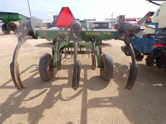 Image of John Deere 714 equipment image 4