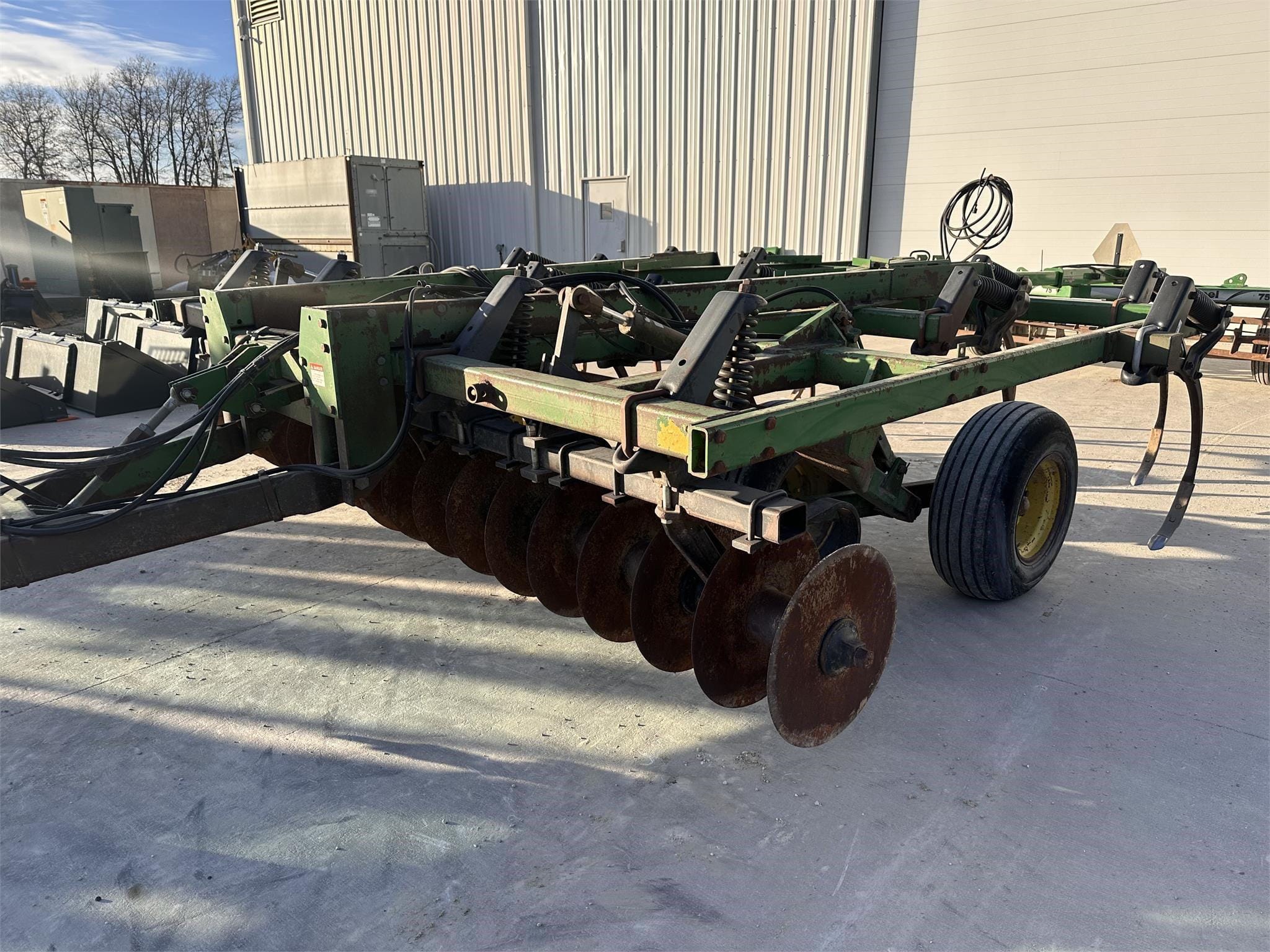 Main image John Deere 714