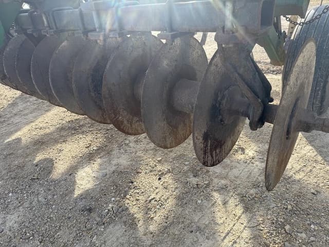 Image of John Deere 714 equipment image 3