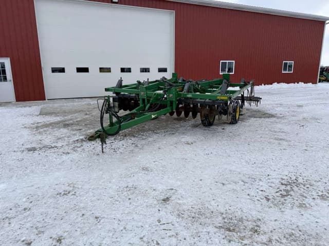 Image of John Deere 714 equipment image 2