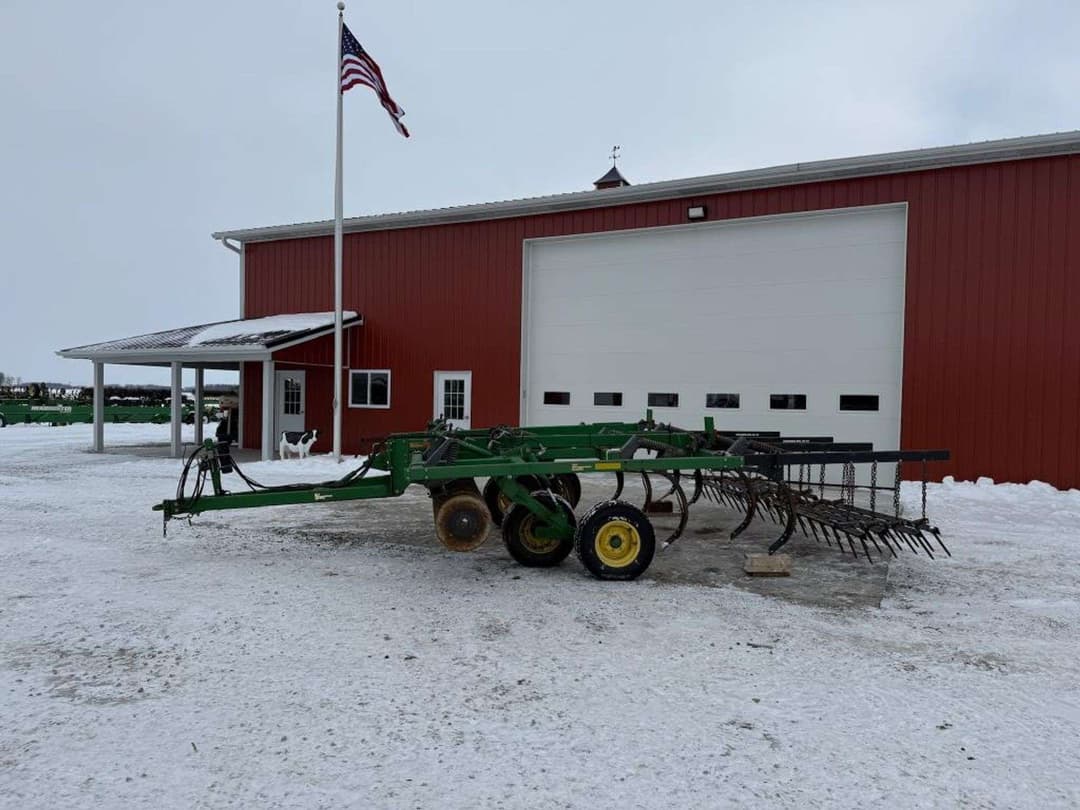 Image of John Deere 714 Primary image