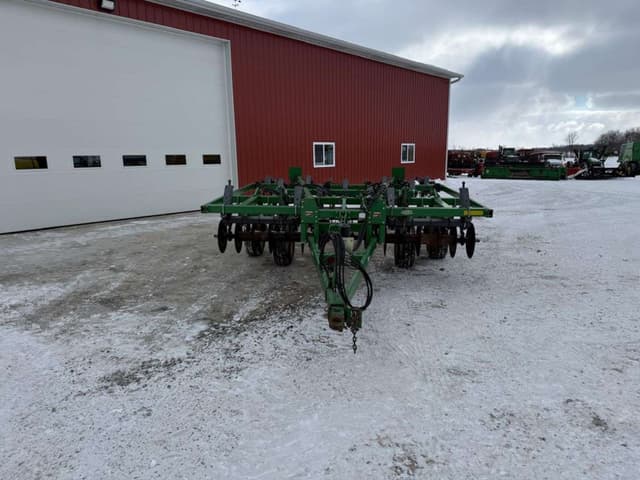 Image of John Deere 714 equipment image 3