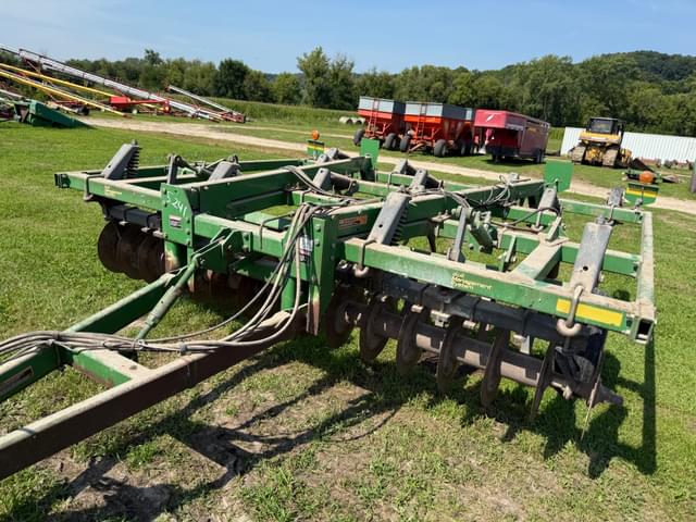 Image of John Deere 714 equipment image 2