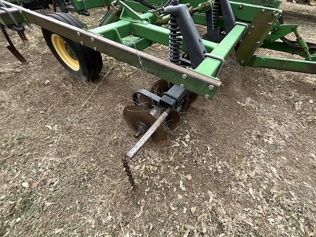 Image of John Deere 714 equipment image 4