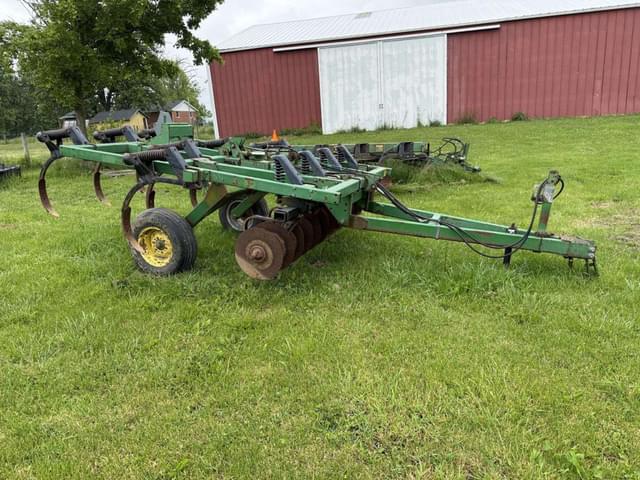 Image of John Deere 714 equipment image 2