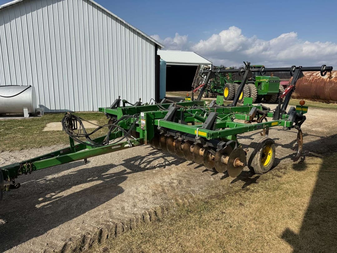 Image of John Deere 714 Primary image