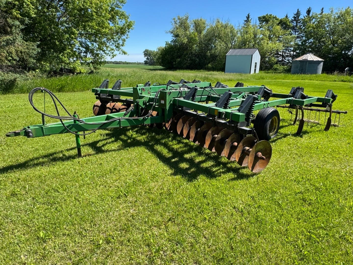 John Deere 714 Equipment Image0