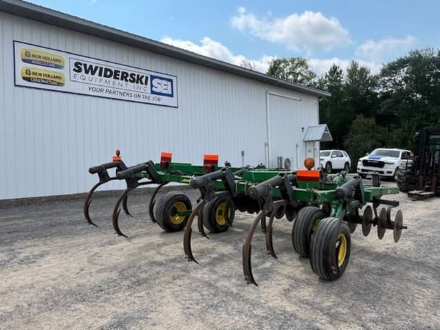 Image of John Deere 714 equipment image 2