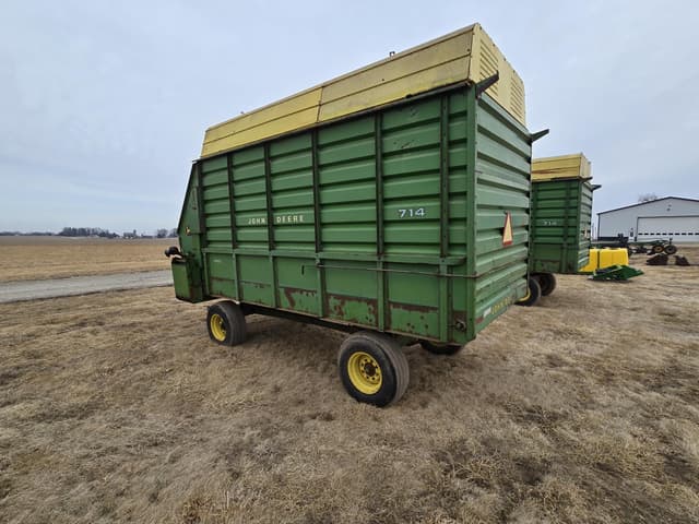 Image of John Deere 714 equipment image 4