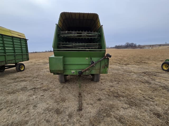 Image of John Deere 714 equipment image 2