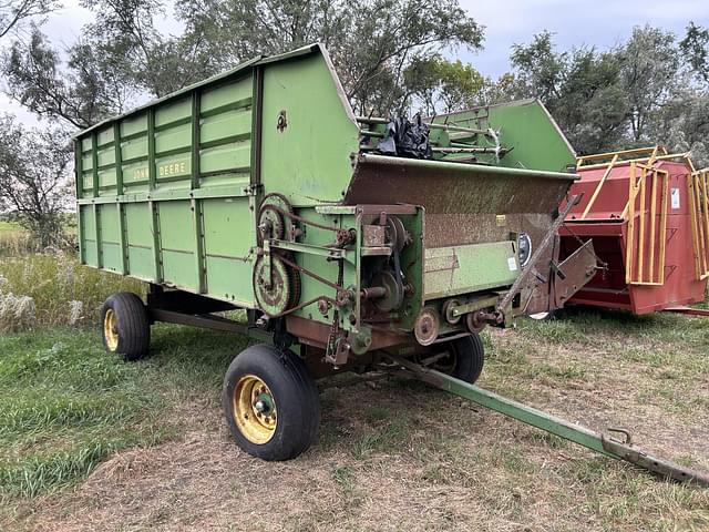 Image of John Deere 714A equipment image 2