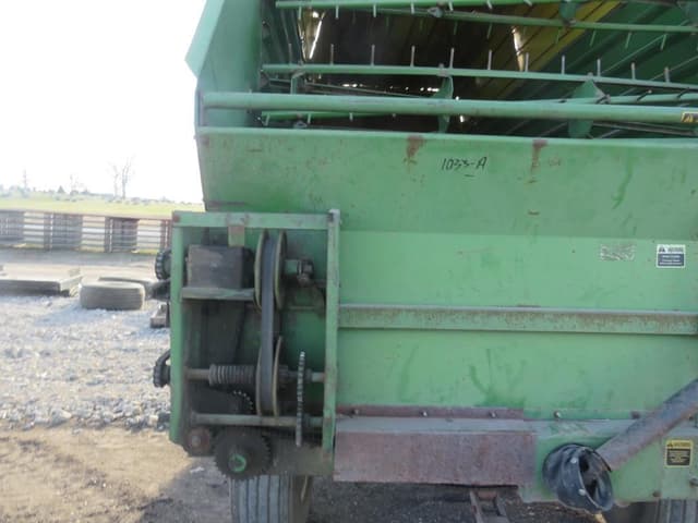 Image of John Deere 716 equipment image 3