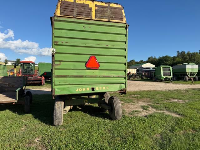 Image of John Deere 716 equipment image 2