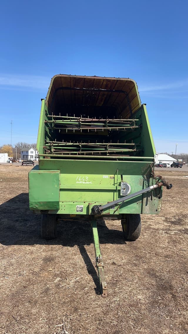 Image of John Deere 716 equipment image 2