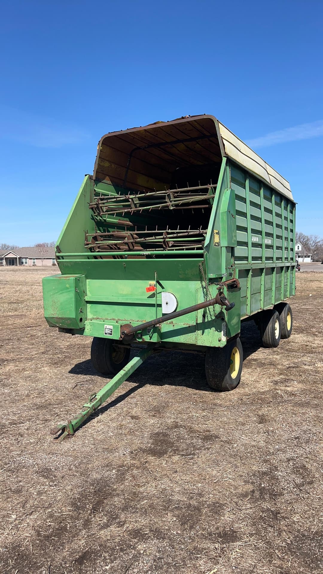 Image of John Deere 716 Primary image