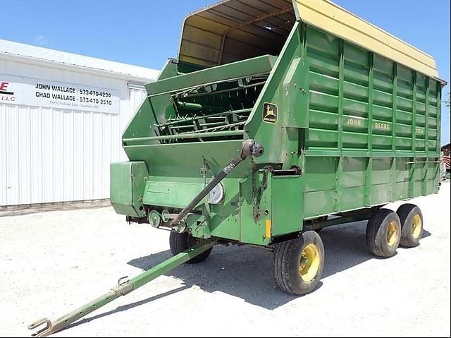 Image of John Deere 716A equipment image 2